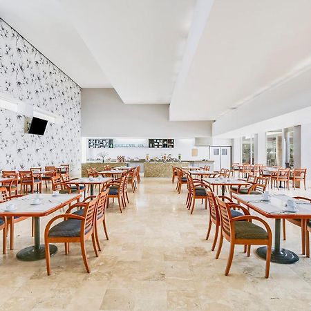 Fiesta Inn Torreon Galerias Ngoại thất bức ảnh