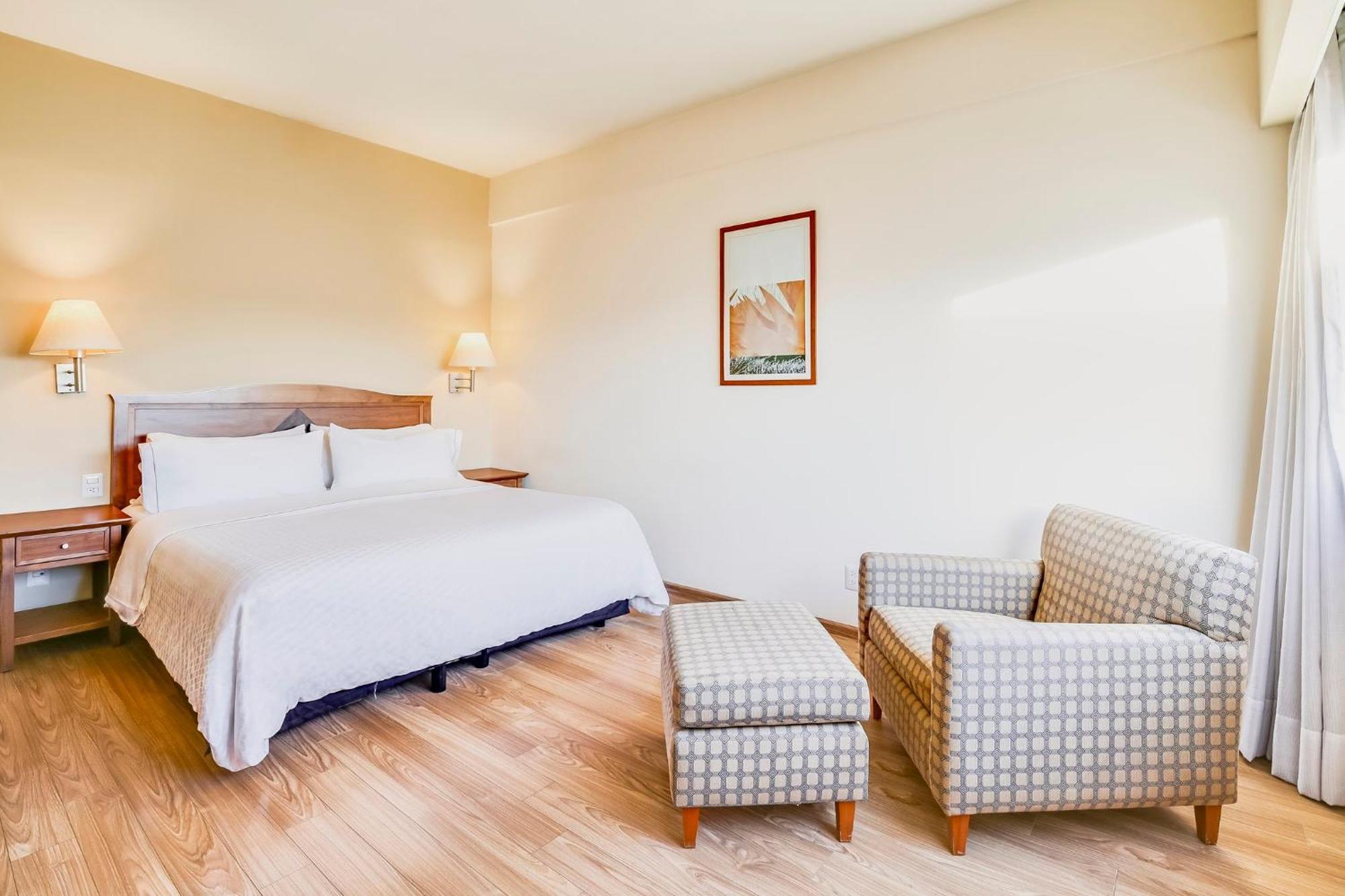 Fiesta Inn Torreon Galerias Ngoại thất bức ảnh