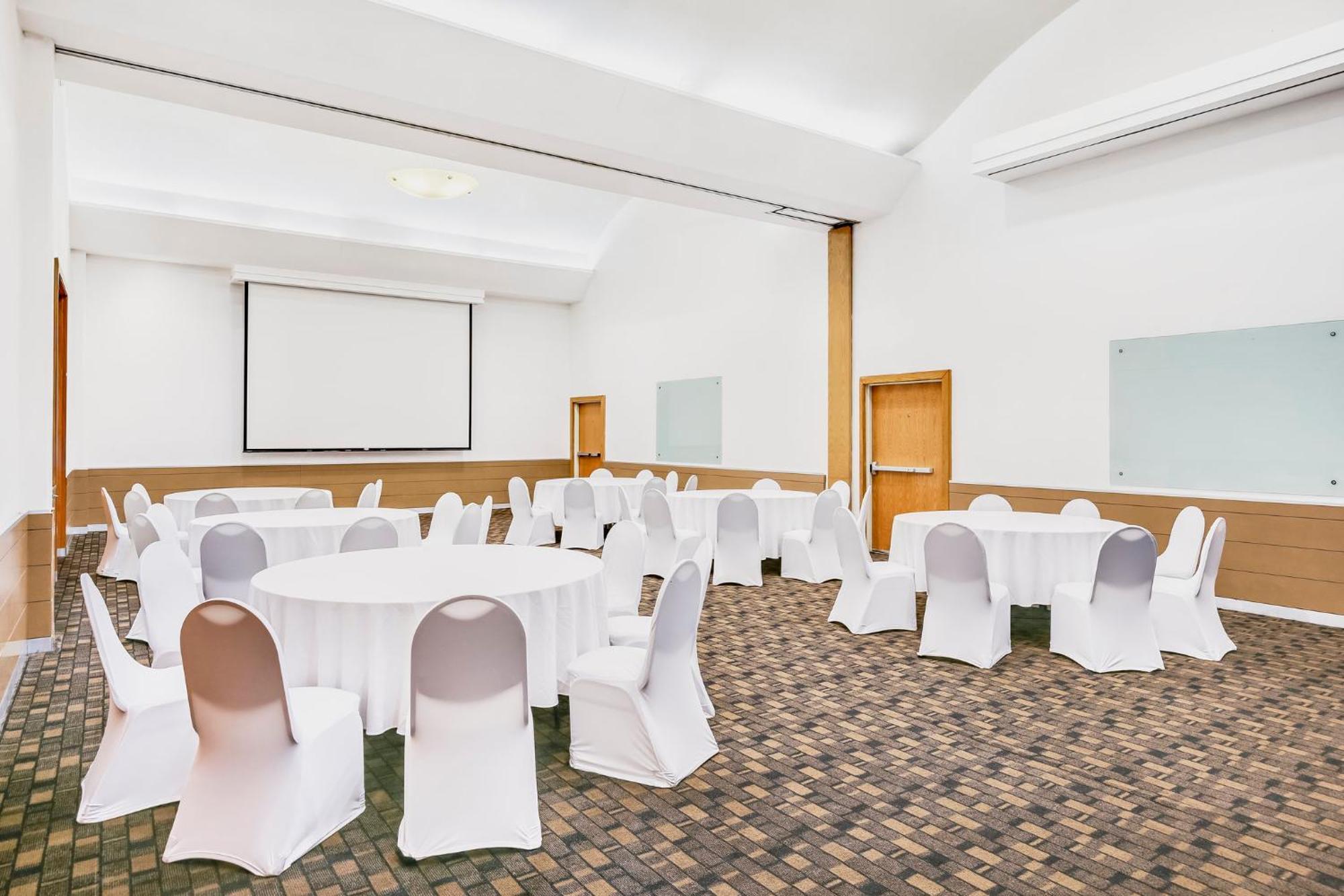 Fiesta Inn Torreon Galerias Ngoại thất bức ảnh