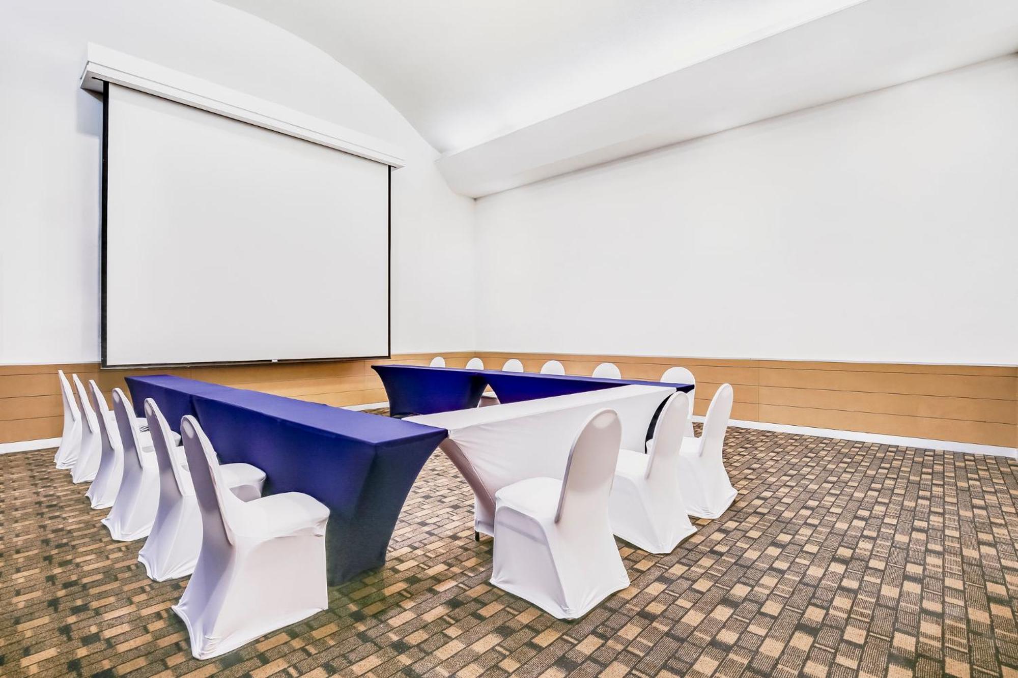 Fiesta Inn Torreon Galerias Ngoại thất bức ảnh