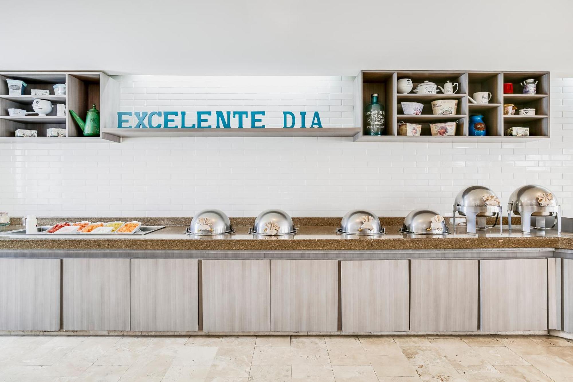 Fiesta Inn Torreon Galerias Ngoại thất bức ảnh
